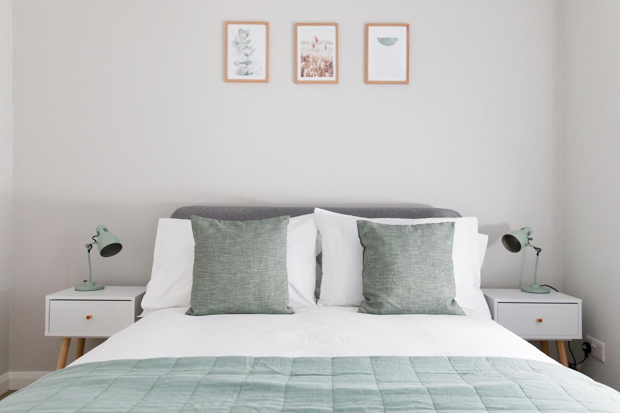 Little Blue By The Butler Collection Apartment Чичестър Екстериор снимка